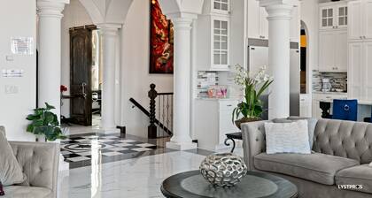 Relax in Style:Luxurious Vacation Home near Zion Park-Heated Private Pool & Spa