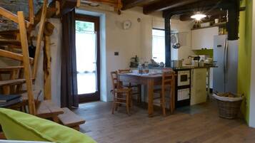 Chalet, 1 Bedroom, Balcony, Garden View | Interior