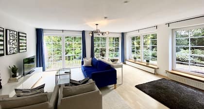 Idyllic city apartment in Hamburg-Marienthal