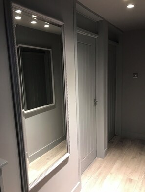 Interior - Clamenti- Canongate (East Kilbride)