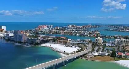 Tampa Bay Perfect location for a safe vacation! 5 bedrooms, ,3.5 bath ,sleeps14