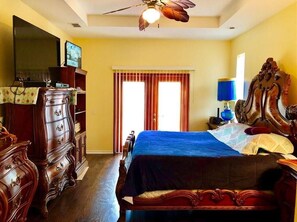 5 bedrooms, iron/ironing board, free WiFi