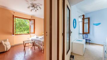 2 camere, ferro/asse da stiro, Wi-Fi gratuito, lenzuola