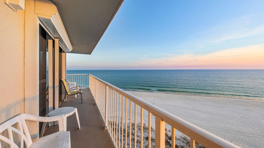 Seaside Beach & Racquet Condos