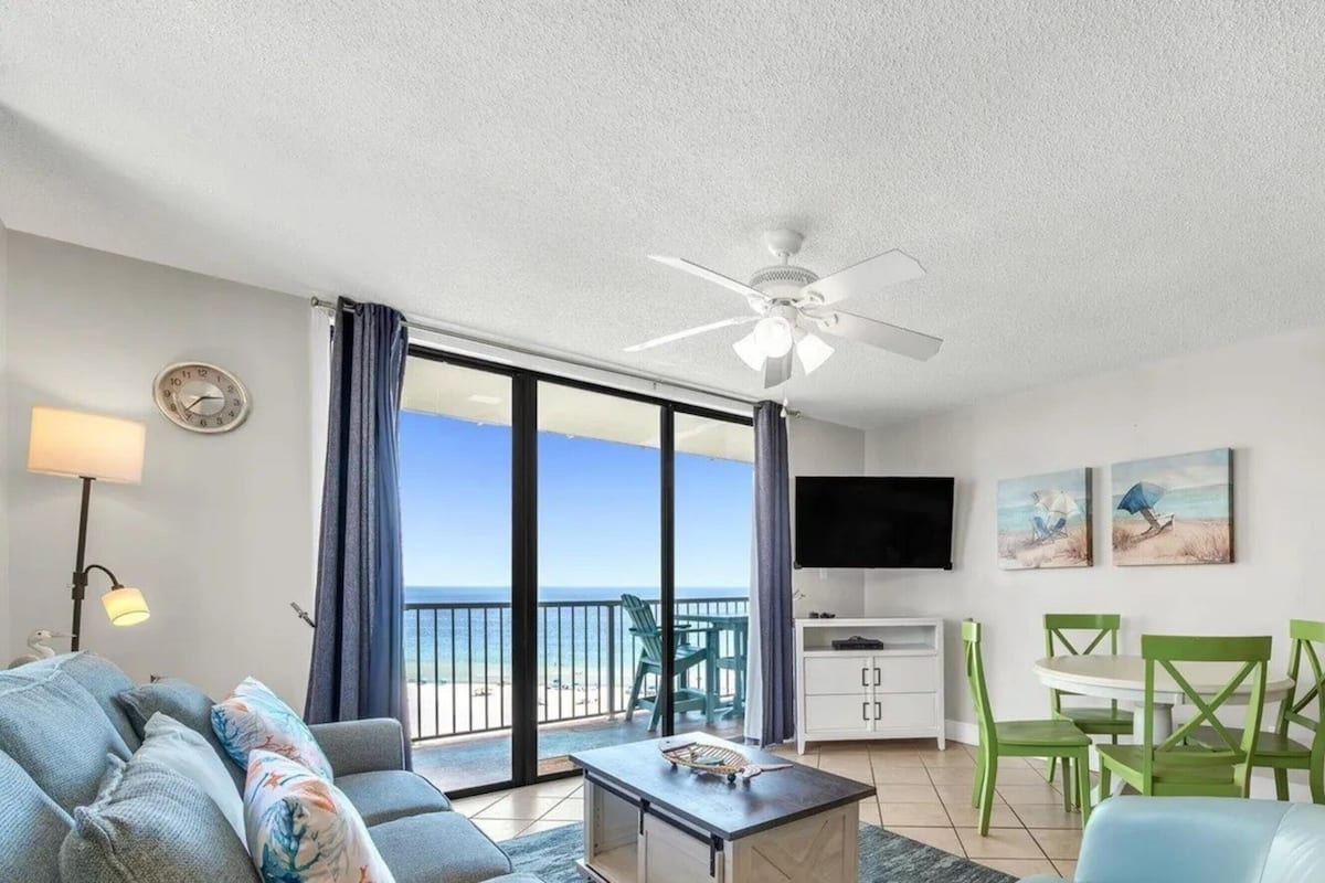 Appart'hôtel Confort, 3 chambres, balcon, vue plage | Salle de séjour