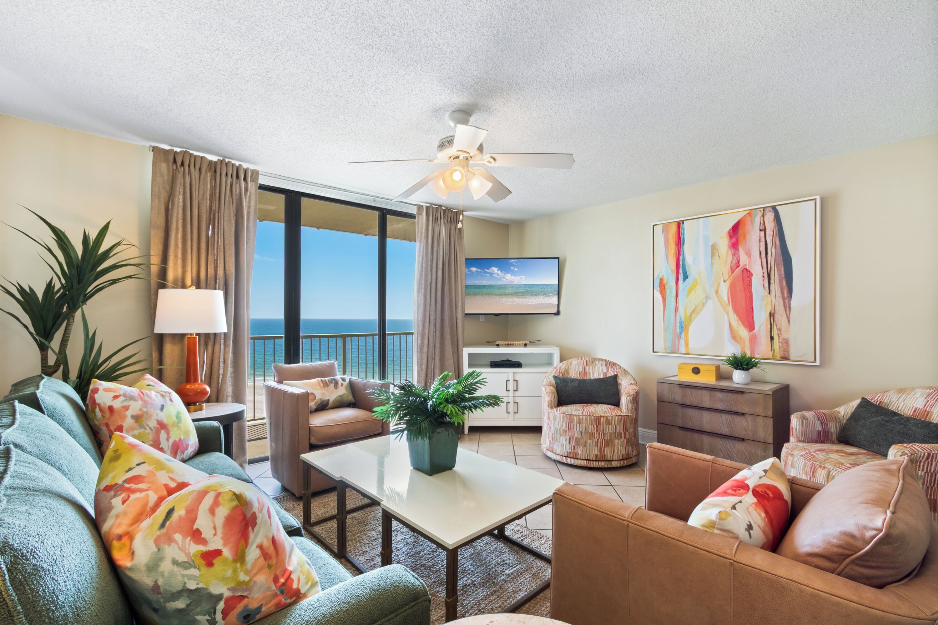 Comfort Condo, 3 Bedrooms, Balcony, Beach View | Living room