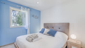 2 chambres, fer et planche Ă repasser, Wi-Fi gratuit, draps fournis