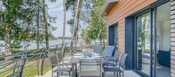 Les Roseaux - Vue sur le lac avec jacuzzi