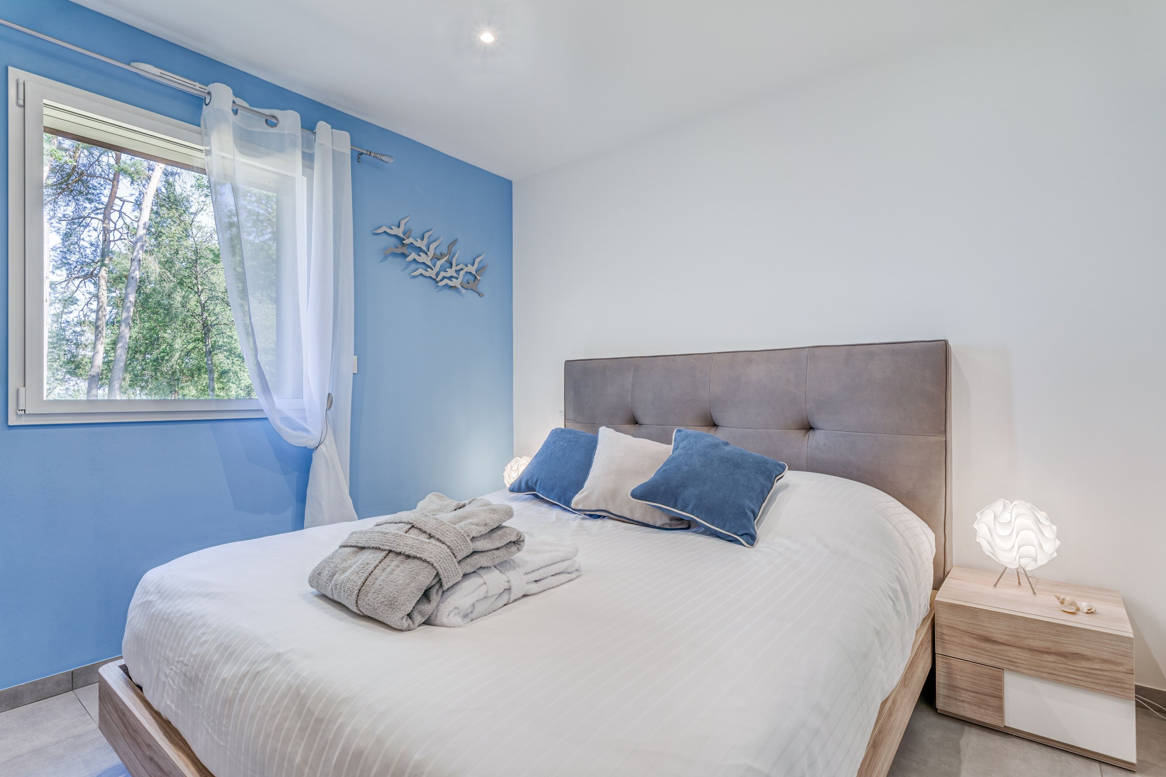 2 chambres, fer et planche à repasser, Wi-Fi gratuit, draps fournis
