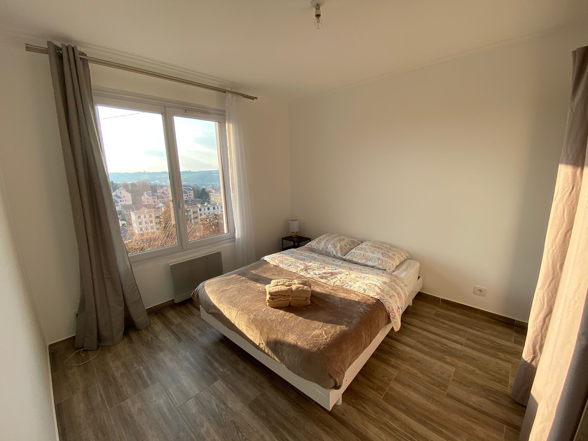 3 bedrooms, iron/ironing board, travel cot, free WiFi