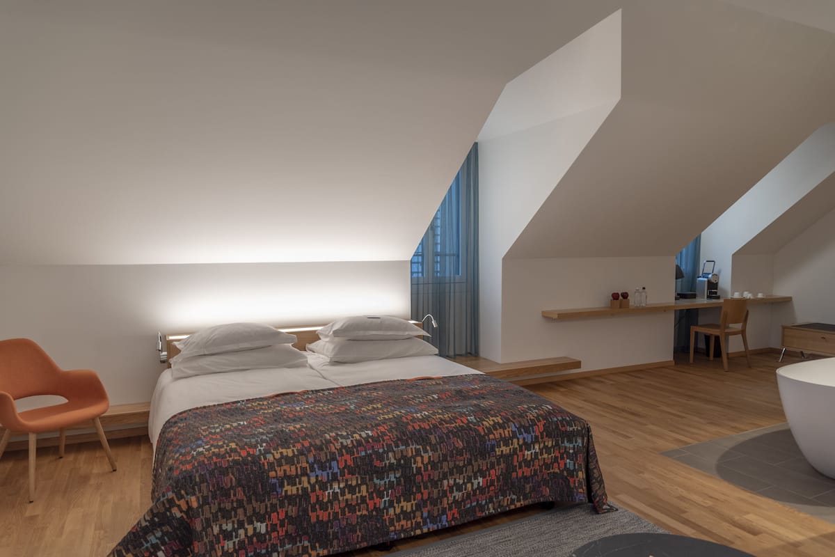 Loft prèmium | 1 dormitori, roba de llit hipoal·lergògena i escriptori