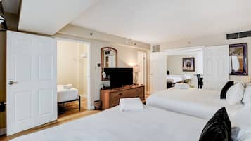 1 bedroom, desk, iron/ironing board, WiFi