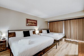 1 bedroom, desk, iron/ironing board, WiFi