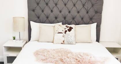 ♥️Stylish Spacious Bright 3 Bedroom House🐾PetFriendly✅🅿️Near ANZ Stadium DFO