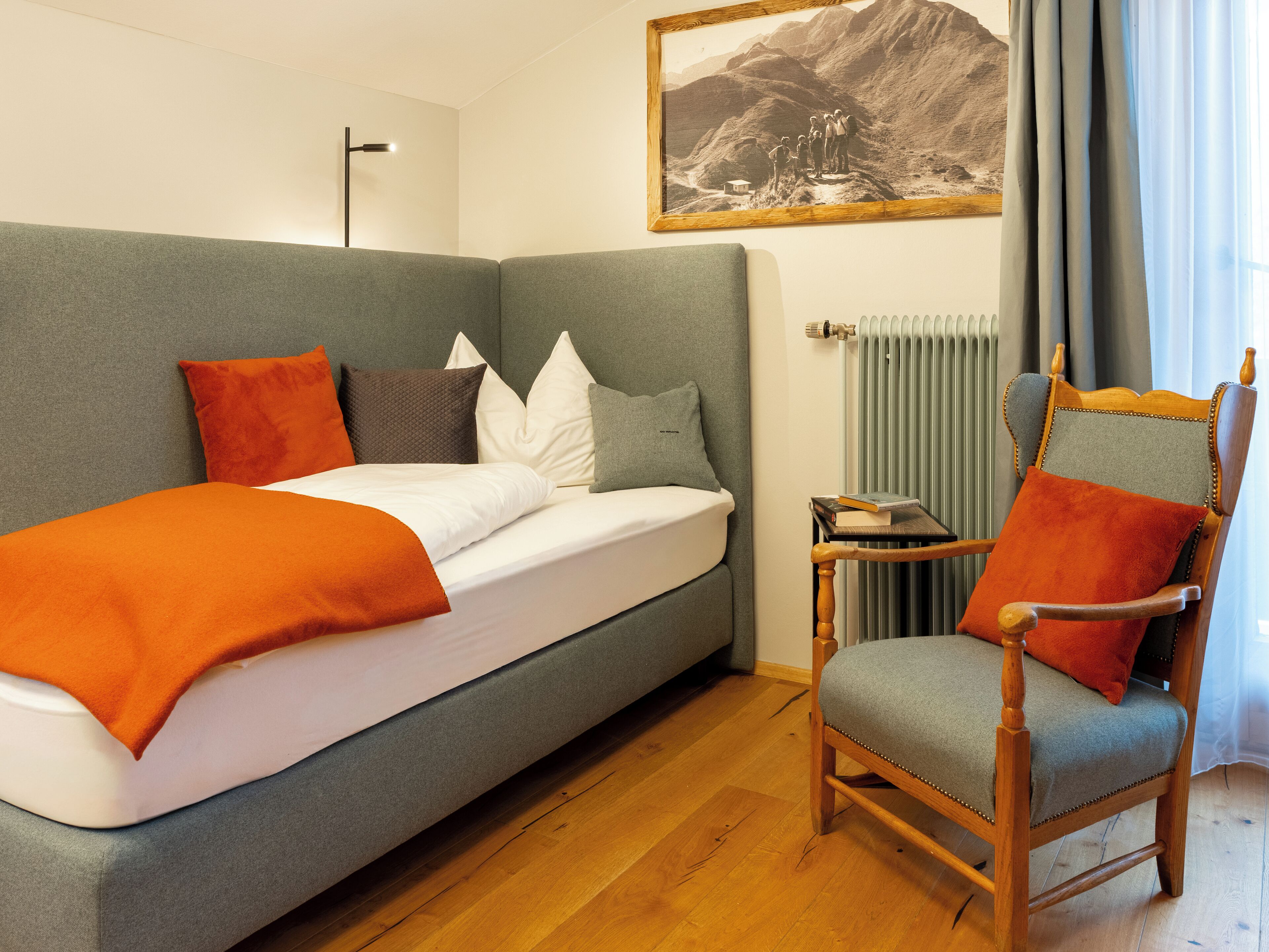 Yhden hengen classic-huone | Ylelliset vuodevaatteet, tallelokero huoneessa, työpöytä, pimennysverhot