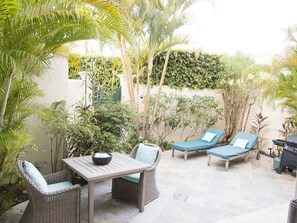 Townhome, 4 Bedrooms | Front of property