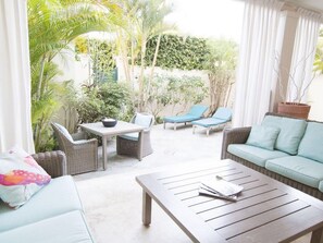 Maison mitoyenne, 4 chambres | Terrasse/Patio