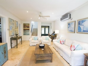 Casa geminada, 4 quartos | Área de estar