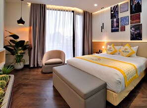 Habitació doble de luxe | Minibar, decoració individual, mobiliari individual i escriptori 