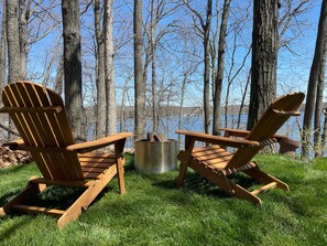 Property grounds - Private dock on large, spring-fed lake with kayaks (Pierson)