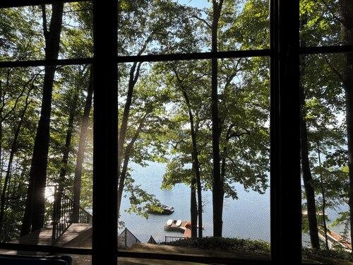 Private dock on large, spring-fed lake with kayaks