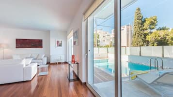 Villa, 4 Bedrooms, Private Pool, Pool View | Interior