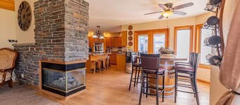 Anaconda Chalet - Ski Discovery, Golfing, Fishing, Mountains and incredible view