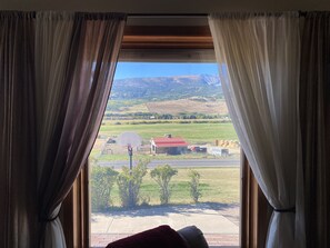 Interior - Anaconda Chalet - Ski Discovery, Golfing, Fishing, Mountains and incredible view (Anaconda)