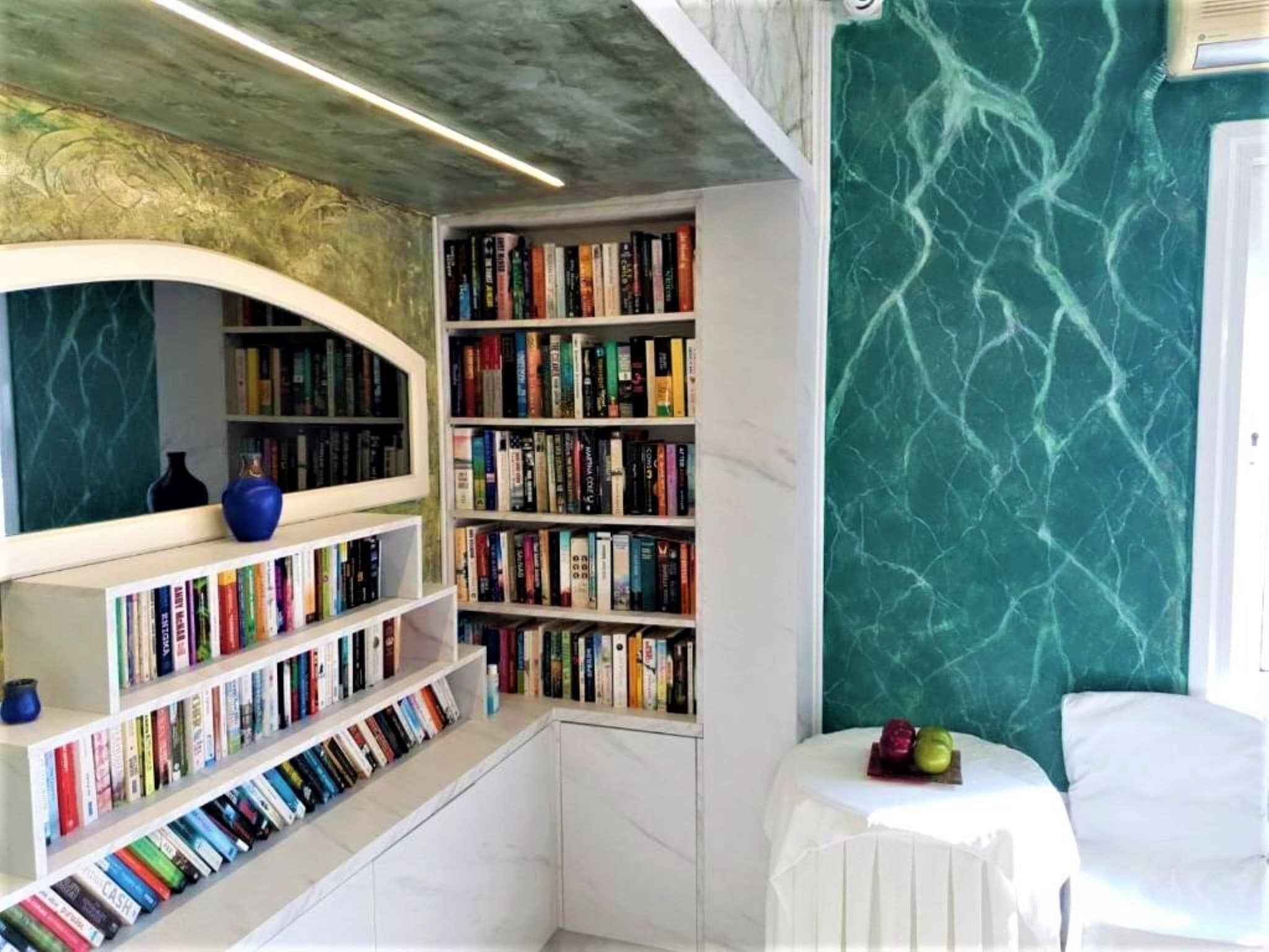 Studio, 1 Bedroom, Balcony, Garden View | Library