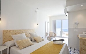 Superior Studio, Sea View | In-room safe, blackout drapes, free WiFi, bed sheets - BJ Cala Morlanda Estudios (Manacor)