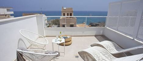 Superior studio, uitzicht op zee | Terras