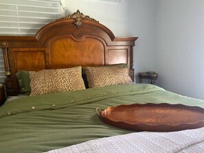 4 makuuhuonetta, työpöytä, silitysrauta/-lauta, ilmainen Wi-Fi