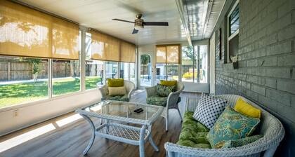 Sweet Home Ponte Verdra: TPC Golf+Park+Outdoor Fireplace+ Nearby Beach Access!