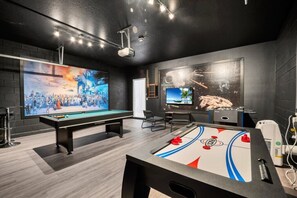 Games room - Ultimate 5 Bd Pool TH Windsor Island-1890SD (Davenport)