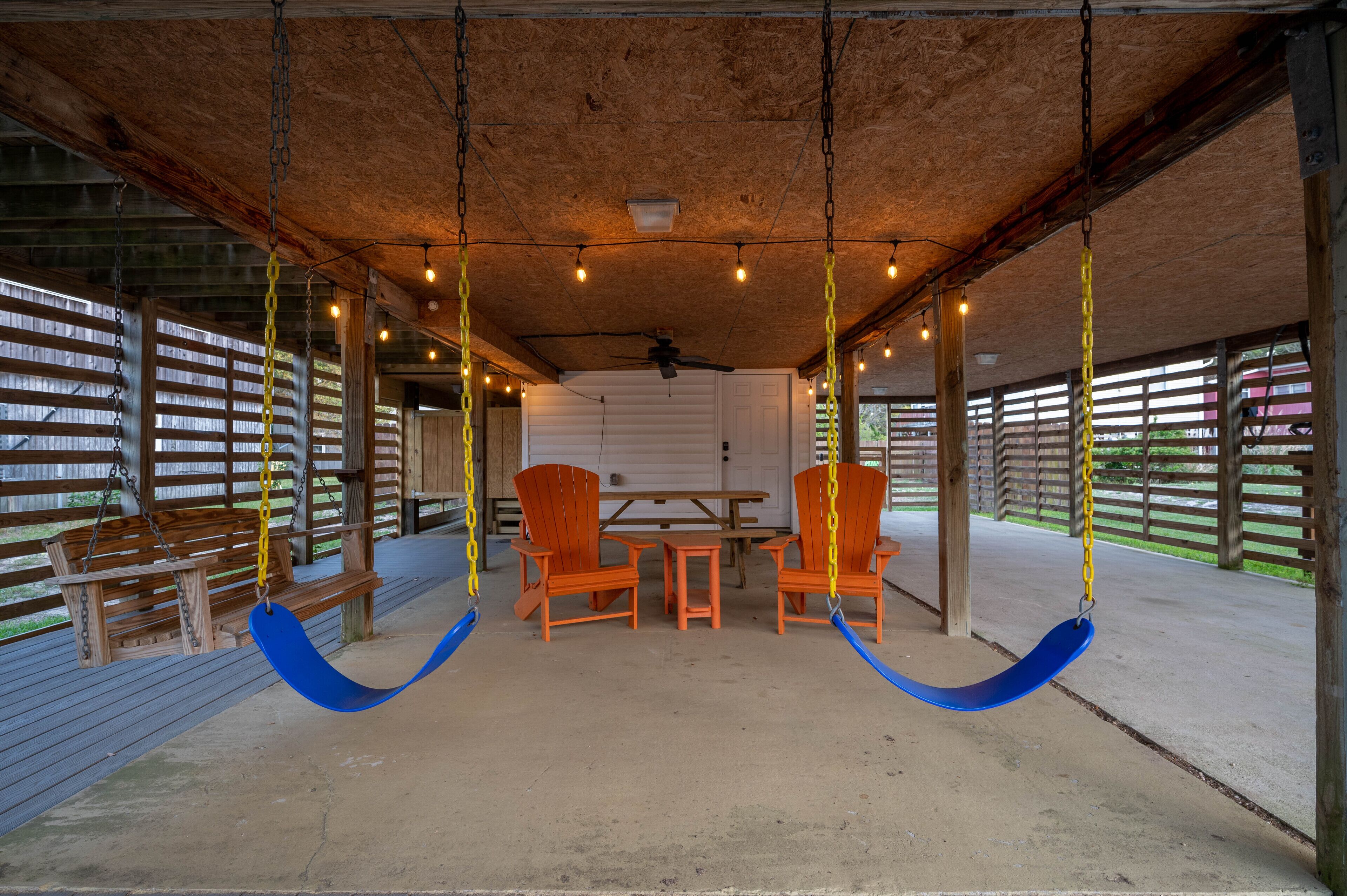 BEACH GETAWAY!  great beach access, fire pit, close to shops, dog friendly
