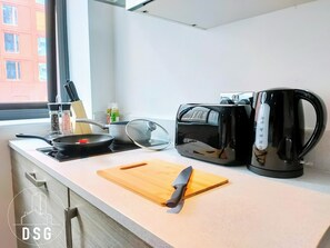 Private kitchen - City Centre Studio Close to Train Station (Manchester)