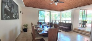 Deluxe-Villa | Esszimmer