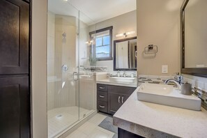 Hair dryer, towels