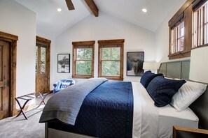 5 chambres, fer et planche à repasser, lit parapluie, Wi-Fi gratuit