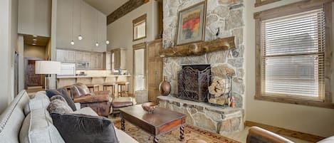 Smart TV, fireplace, offices