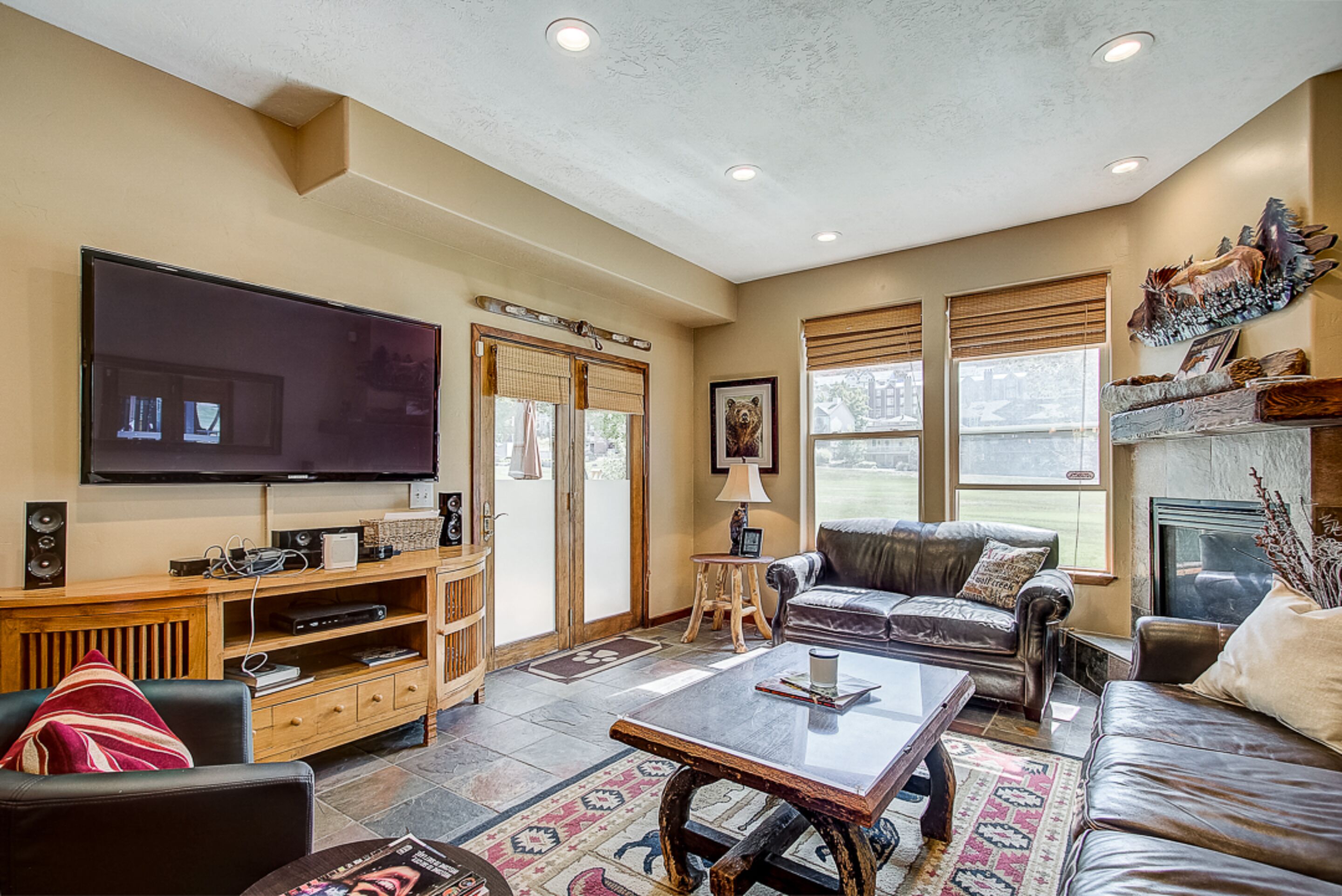 Smart TV, fireplace, offices