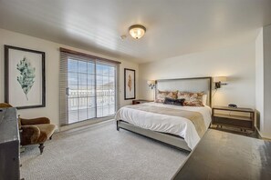 4 bedrooms, iron/ironing board, travel cot, free WiFi