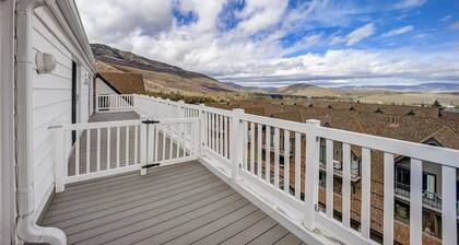 Base Village Ski-In/Ski-Out Condo • Fireplace | Resort Plaza #5065