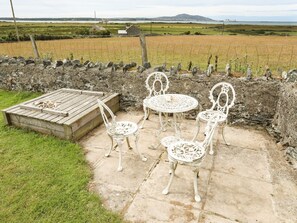 Cottage | Outdoor dining