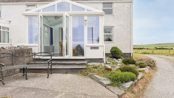 Cottage | Exterior detail