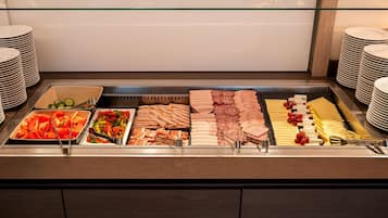 Daily buffet breakfast (CHF 27 per person)