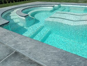 Beheizter Pool