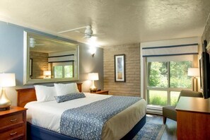 1 bedroom, bed sheets