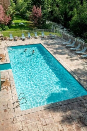 Piscine couverte