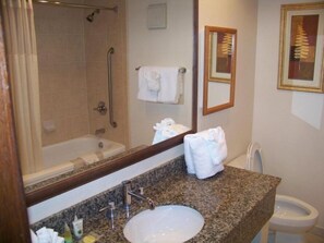Towels - 2BR Premium Condo Sandstone Creek Club (Vail)